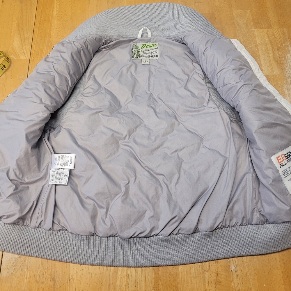 Eddie Bauer Women's White Gray Quilted Down Vest With Toggles Size Medium - Picture 2 of 12